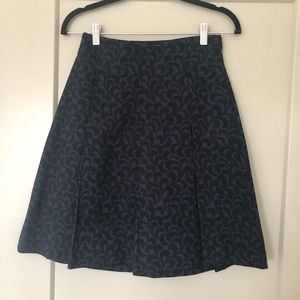 Loft blue and black print pleated skirt size 0